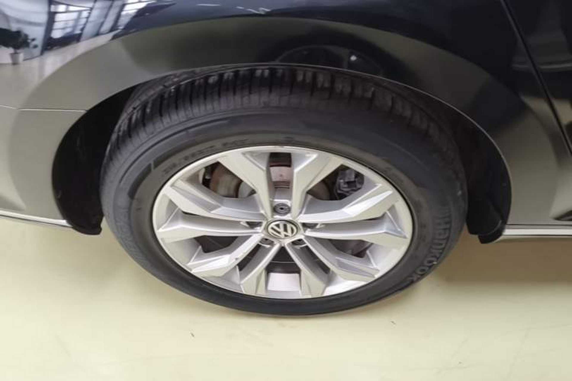 Used Volkswagen Magotan 2019 330TSI DSG Luxury Version China VI Standard Right Rear Wheel Hub