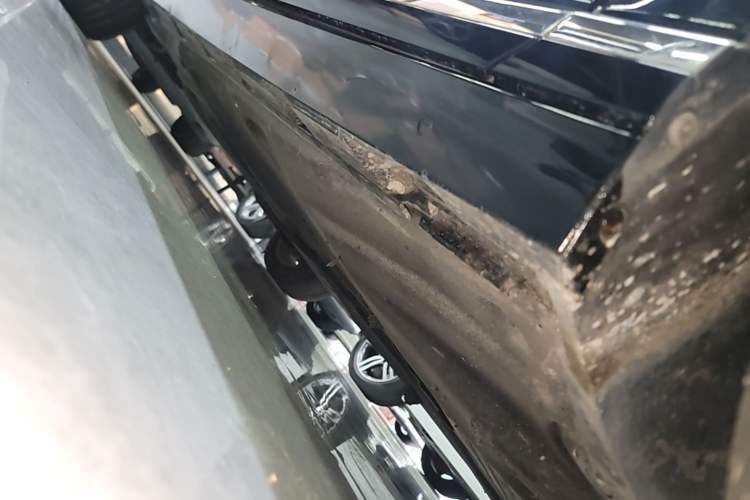 Used Volkswagen Magotan 2019 330TSI DSG Leading Edition China V Standard Right Side Sill