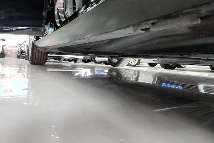 Used Volkswagen Magotan 2019 330TSI DSG Luxury Model China V Standard Right Side Sill
