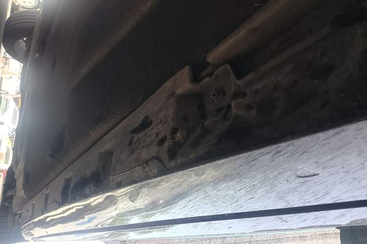 Used Volkswagen Magotan 2019 330TSI DSG Leading Edition China V Standard Right Side Sill