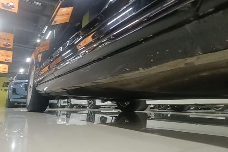 Used Volkswagen Magotan 2019 330TSI DSG Luxury Model China V Standard Right Side Sill