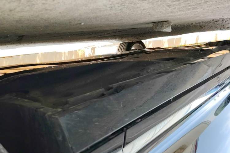 Used Volkswagen Magotan 2019 330TSI DSG Leading Model China VI Standard Right Side Sill