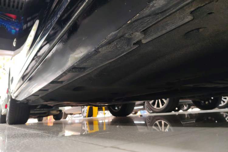 Used Volkswagen Magotan 2019 330TSI DSG Luxury Version China VI Standard Right Side Sill