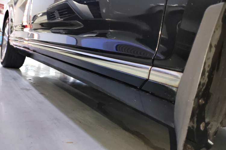 Used Volkswagen Magotan 2019 330TSI DSG Leading Model China VI Standard Right Side Sill