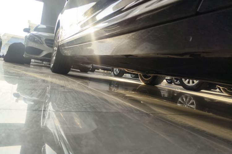 Used Volkswagen Magotan 2019 330TSI DSG Leading Model China VI Standard Right Side Sill