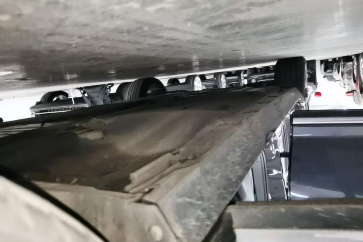 Used Volkswagen Magotan 2019 330TSI DSG Luxury Version China VI Standard Right Side Sill