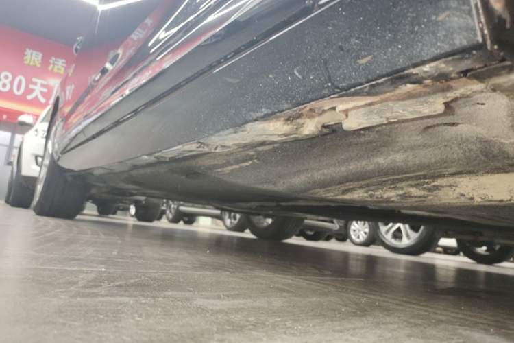Used Volkswagen Magotan 2019 330TSI DSG Leading Model China VI Standard Right Side Sill