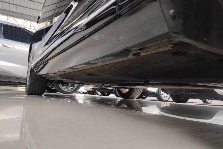 Used Volkswagen Magotan 2019 330TSI DSG Leading Model China VI Standard Right Side Sill