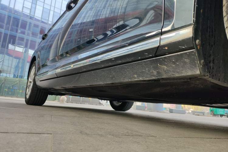 Used Volkswagen Magotan 2019 330TSI DSG Luxury Version China VI Standard Right Side Sill