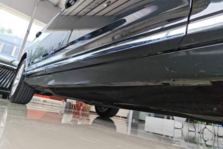 Used Volkswagen Magotan 2019 330TSI DSG Leading Edition China V Standard Right Side Sill