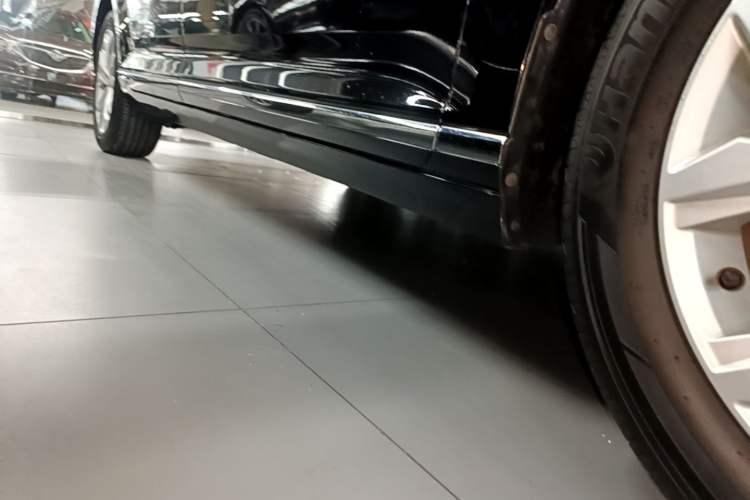 Used Volkswagen Magotan 2019 330TSI DSG Luxury Model China V Standard Right Side Sill
