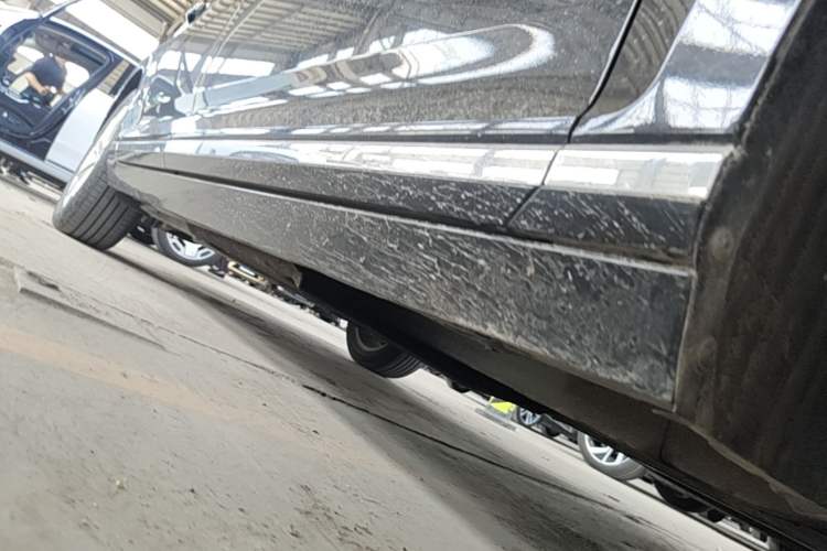 Used Volkswagen Magotan 2019 330TSI DSG Luxury Version China VI Standard Right Side Sill