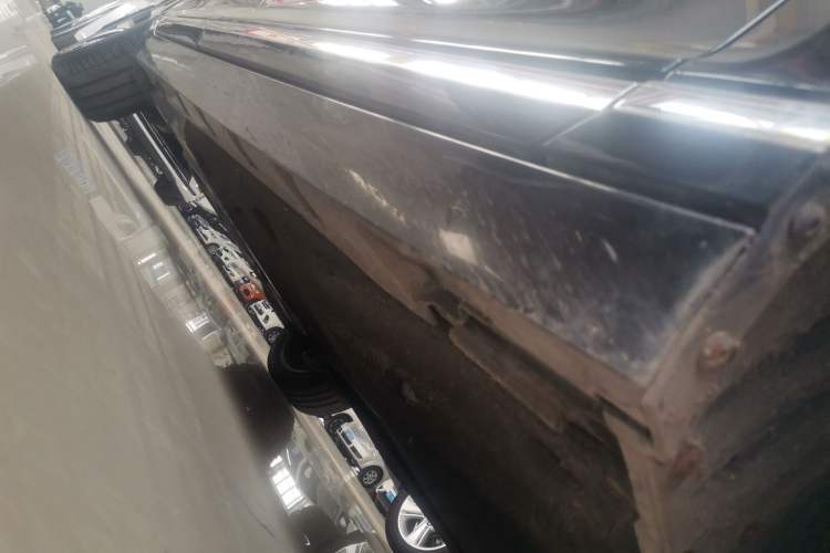 Used Volkswagen Magotan 2019 330TSI DSG Luxury Version China VI Standard Right Side Sill
