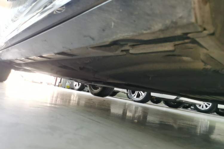 Used Volkswagen Magotan 2019 330TSI DSG Leading Model China VI Standard Right Side Sill
