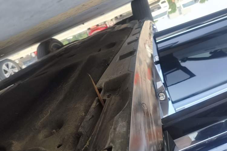 Used Volkswagen Magotan 2019 330TSI DSG Leading Edition China V Standard Right Side Sill