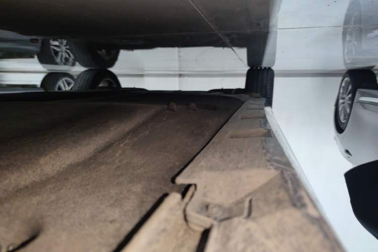 Used Volkswagen Magotan 2019 330TSI DSG Leading Model China VI Standard Right Side Sill