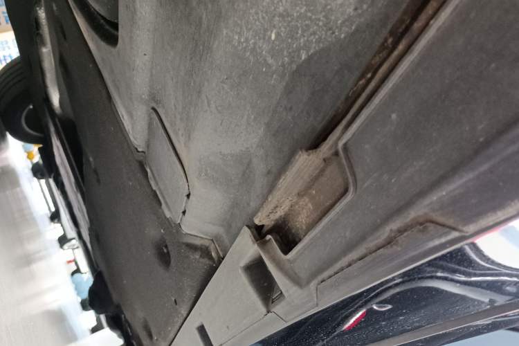 Used Volkswagen Magotan 2019 330TSI DSG Leading Model China VI Standard Right Side Sill