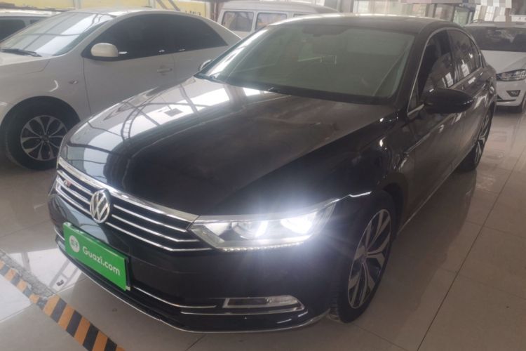 Used Volkswagen Magotan 2019 330TSI DSG Luxury Version China VI Standard Guazi used car, China used car export, Used car for sale, Used cars, Cheapest cars for sale