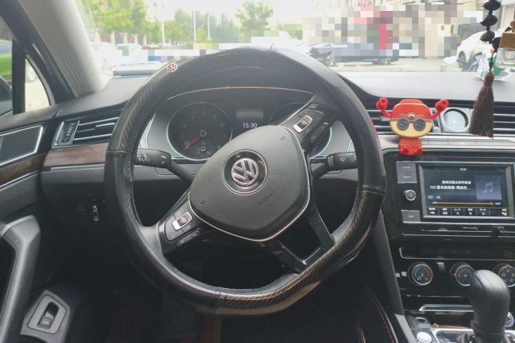 Used Volkswagen Magotan 2019 330TSI DSG Leading Model China VI Standard Steering Wheel
