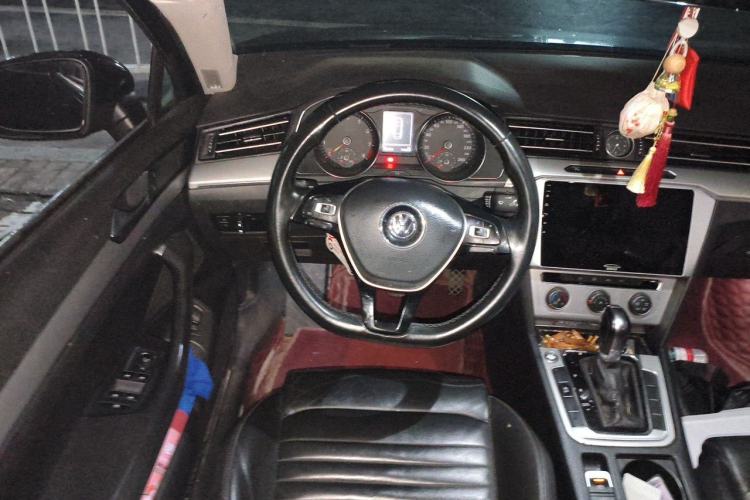Used Volkswagen Magotan 2019 280TSI DSG Comfort Model China VI Standard Steering Wheel