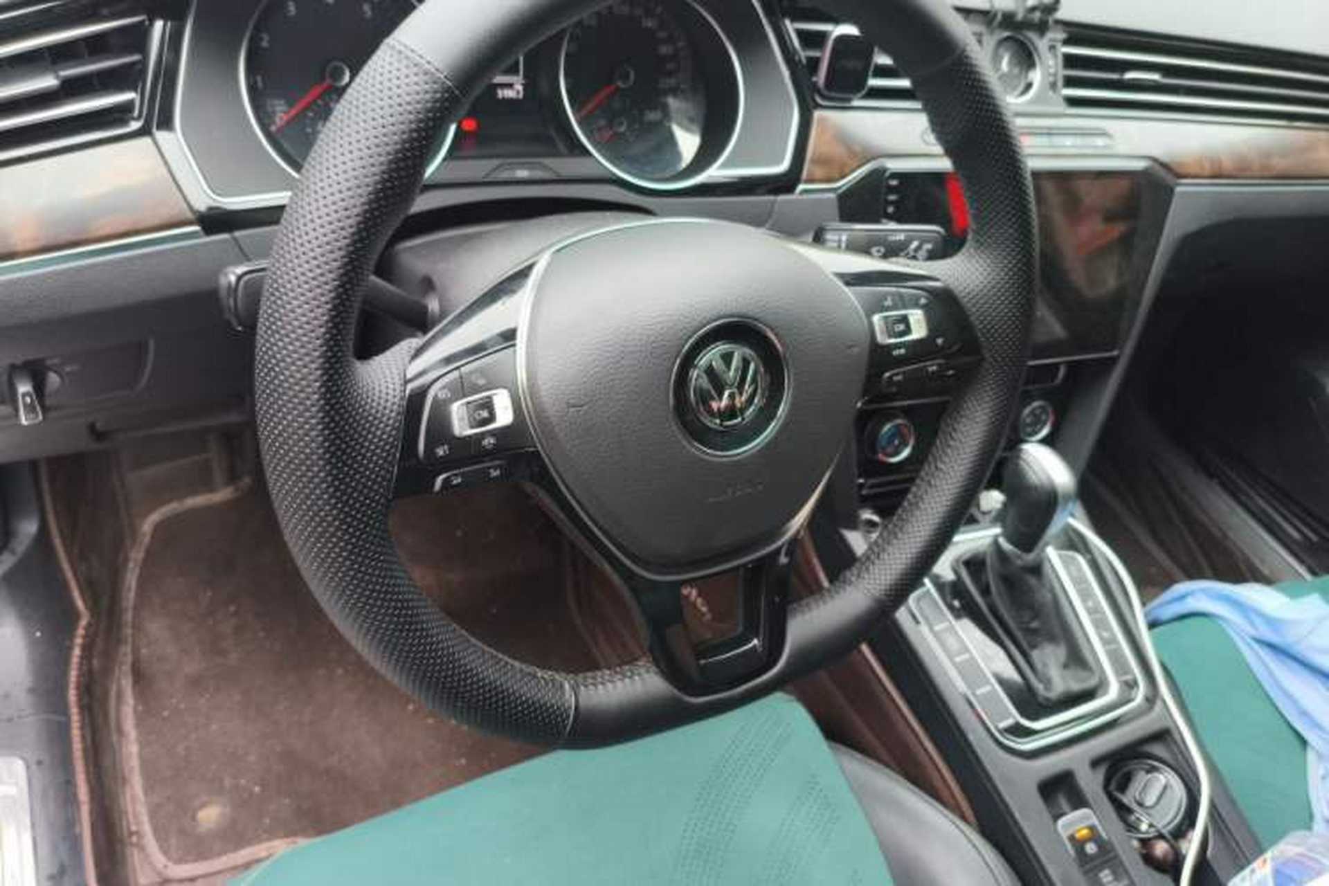 Used Volkswagen Magotan 2019 330TSI DSG Leading Model China VI Standard Steering Wheel