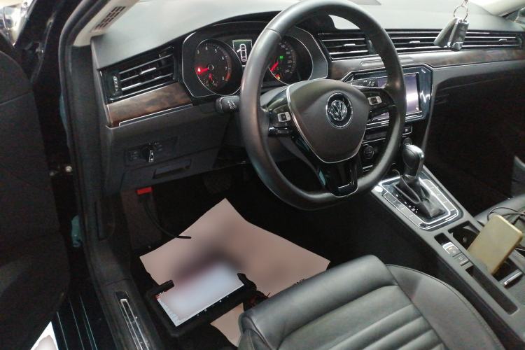 Used Volkswagen Magotan 2019 330TSI DSG Luxury Model China V Standard Steering Wheel