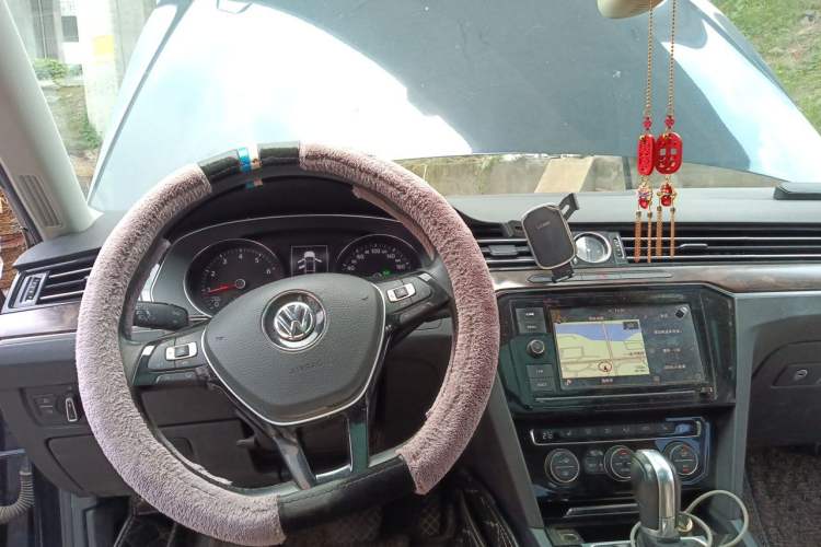 Used Volkswagen Magotan 2019 330TSI DSG Luxury Model China V Standard Steering Wheel