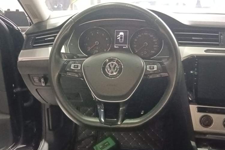 Used Volkswagen Magotan 2019 280TSI DSG Comfort Model China VI Standard Steering Wheel