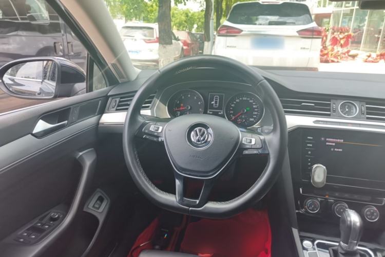 Used Volkswagen Magotan 2019 280TSI DSG Comfort Model China VI Standard Steering Wheel