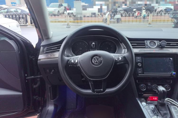 Used Volkswagen Magotan 2019 380TSI DSG Luxury Model China V Standard Steering Wheel