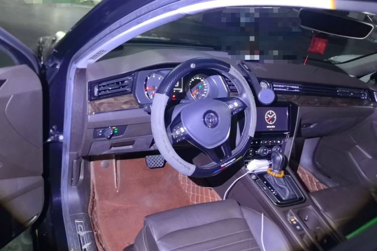 Used Volkswagen Magotan 2019 330TSI DSG Luxury Model China V Standard Steering Wheel