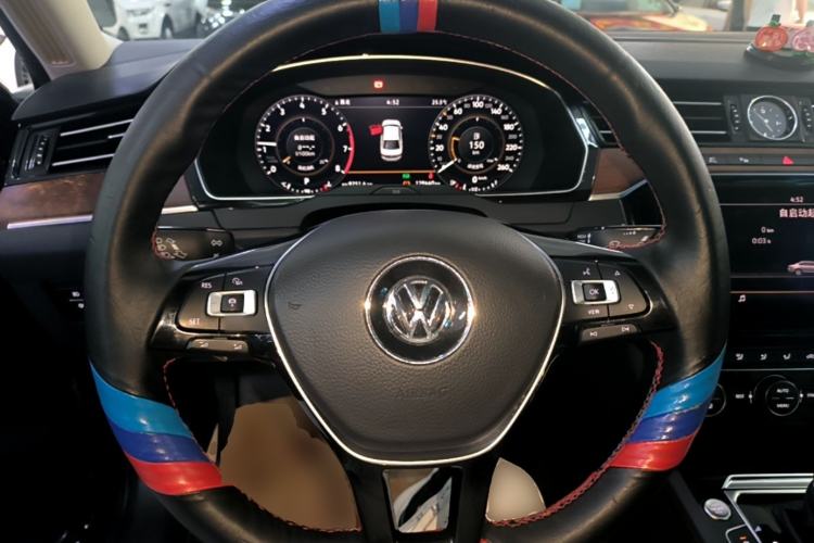 Used Volkswagen Magotan 2019 380TSI DSG Flagship Version China VI Standard Steering Wheel