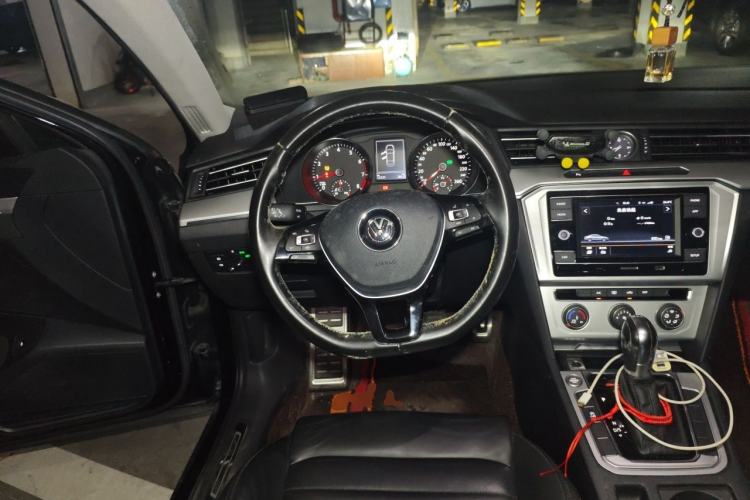 Used Volkswagen Magotan 2019 280TSI DSG Comfort Model China VI Standard Steering Wheel