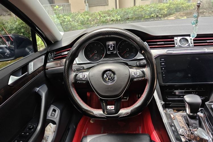 Used Volkswagen Magotan 2019 330TSI DSG Leading Model China VI Standard Steering Wheel