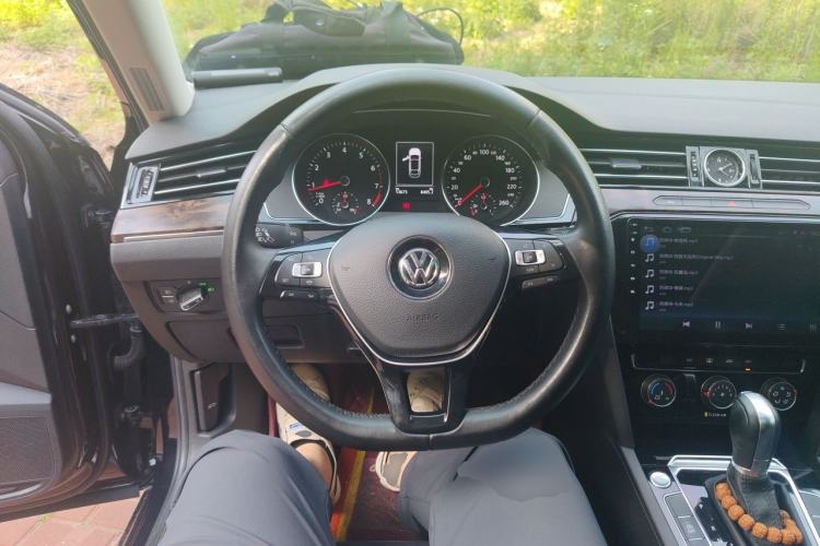 Used Volkswagen Magotan 2019 330TSI DSG Leading Model China VI Standard Steering Wheel