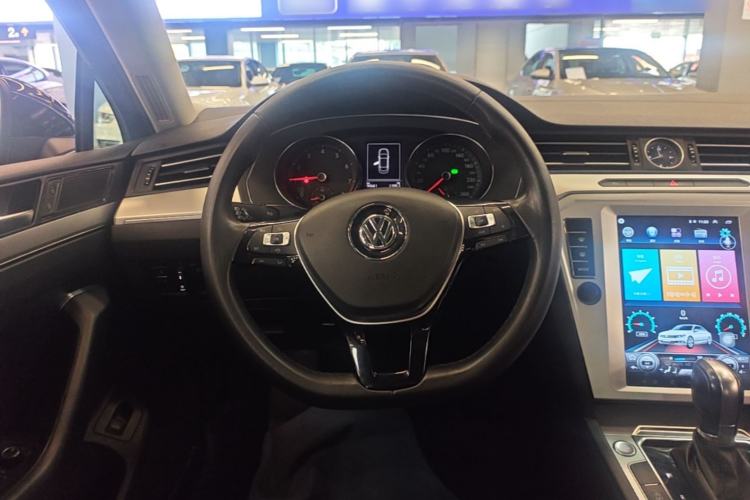 Used Volkswagen Magotan 2019 280TSI DSG Comfort Model China VI Standard Steering Wheel