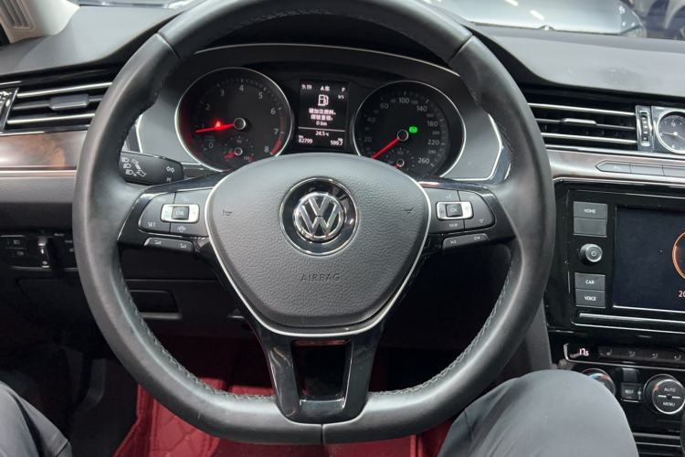 Used Volkswagen Magotan 2019 330TSI DSG Luxury Model China V Standard Steering Wheel