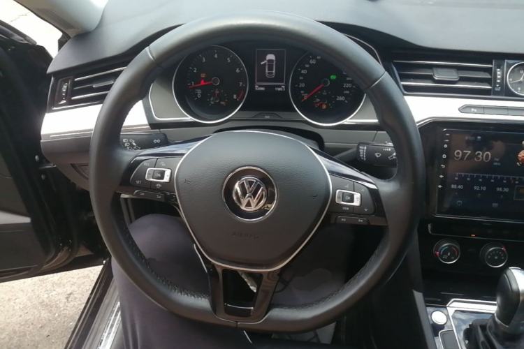Used Volkswagen Magotan 2019 280TSI DSG Leading Model China VI Standard Steering Wheel