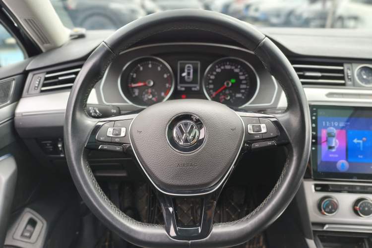 Used Volkswagen Magotan 2019 280TSI DSG Comfort Model China VI Standard Steering Wheel