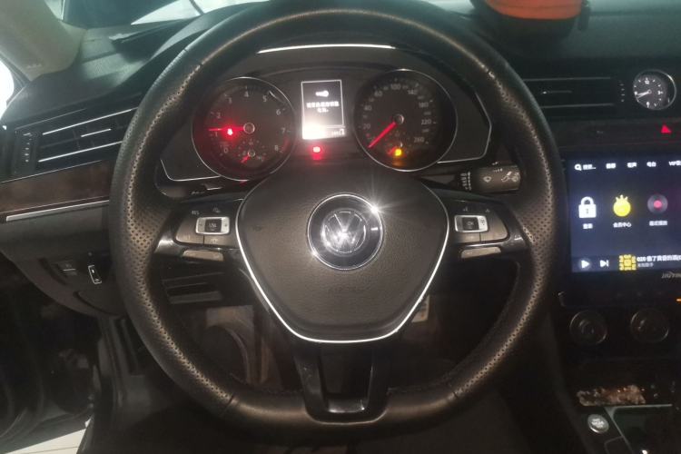 Used Volkswagen Magotan 2019 330TSI DSG Leading Model China VI Standard Steering Wheel