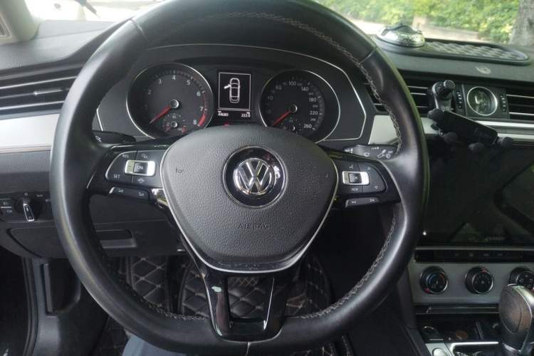 Used Volkswagen Magotan 2019 280TSI DSG Comfort Model China VI Standard Steering Wheel