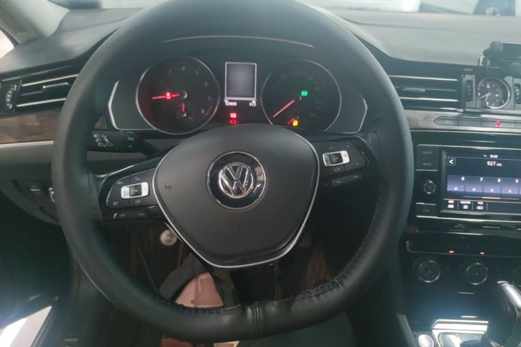 Used Volkswagen Magotan 2019 330TSI DSG Leading Model China VI Standard Steering Wheel