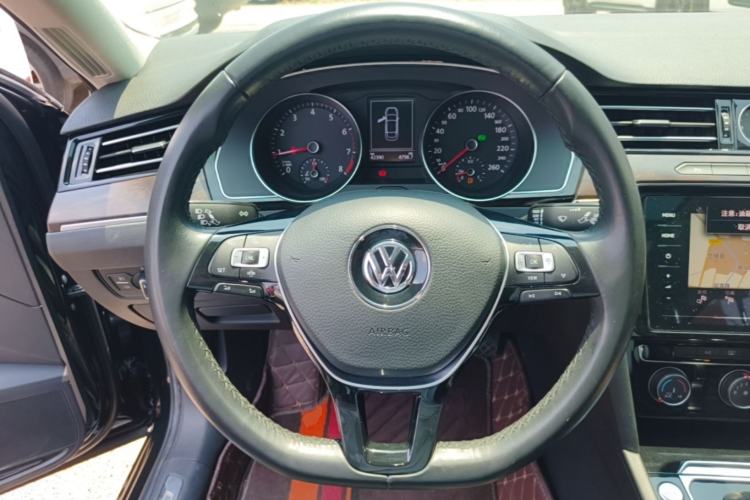 Used Volkswagen Magotan 2019 330TSI DSG Leading Model China VI Standard Steering Wheel