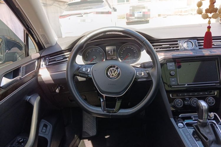 Used Volkswagen Magotan 2019 380TSI DSG Luxury Model China V Standard Steering Wheel