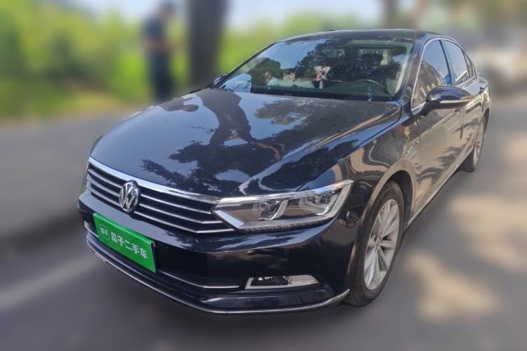Used Volkswagen Magotan 2019 330TSI DSG Leading Model China VI Standard Guazi used car, China used car export, Used car for sale, Used  cars, Cheapest cars for sale