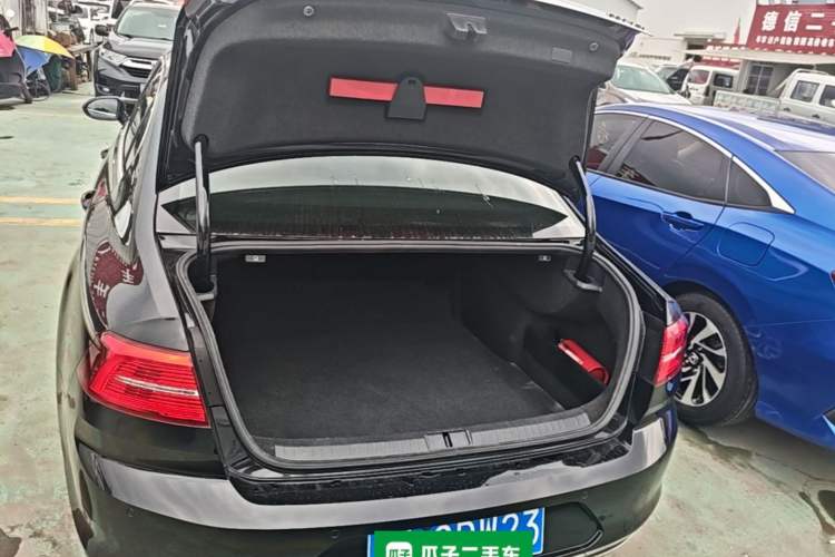 Used Volkswagen Magotan 2019 330TSI DSG Leading Model China VI Standard Trunk