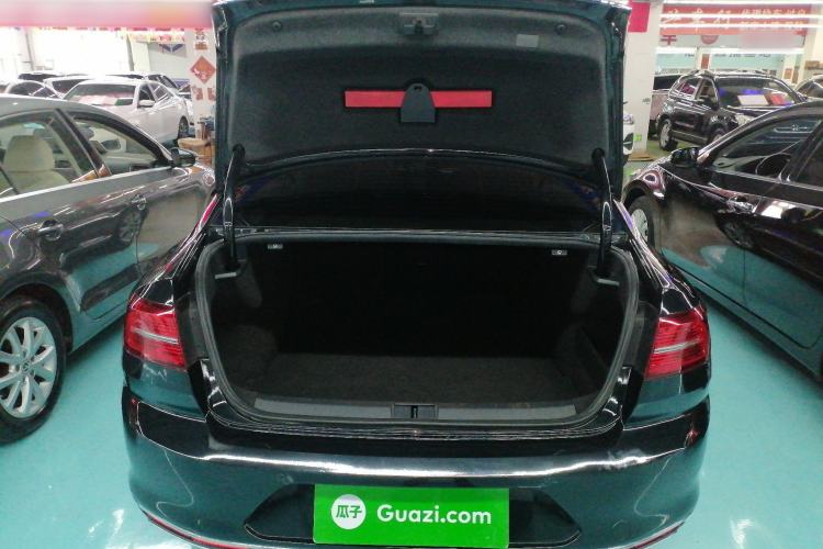 Used Volkswagen Magotan 2019 330TSI DSG Luxury Model China V Standard Trunk