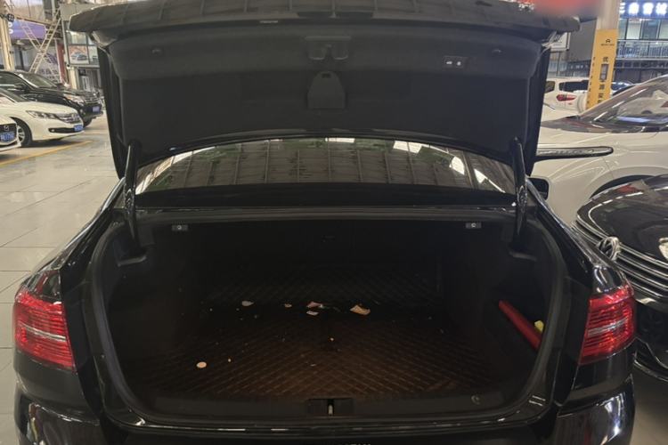 Used Volkswagen Magotan 2019 330TSI DSG Luxury Version China VI Standard Trunk
