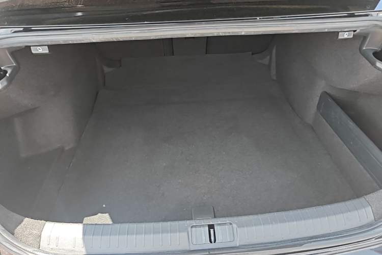 Used Volkswagen Magotan 2019 330TSI DSG Luxury Version China VI Standard Trunk