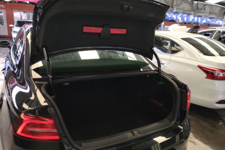 Used Volkswagen Magotan 2019 330TSI DSG Luxury Model China V Standard Trunk